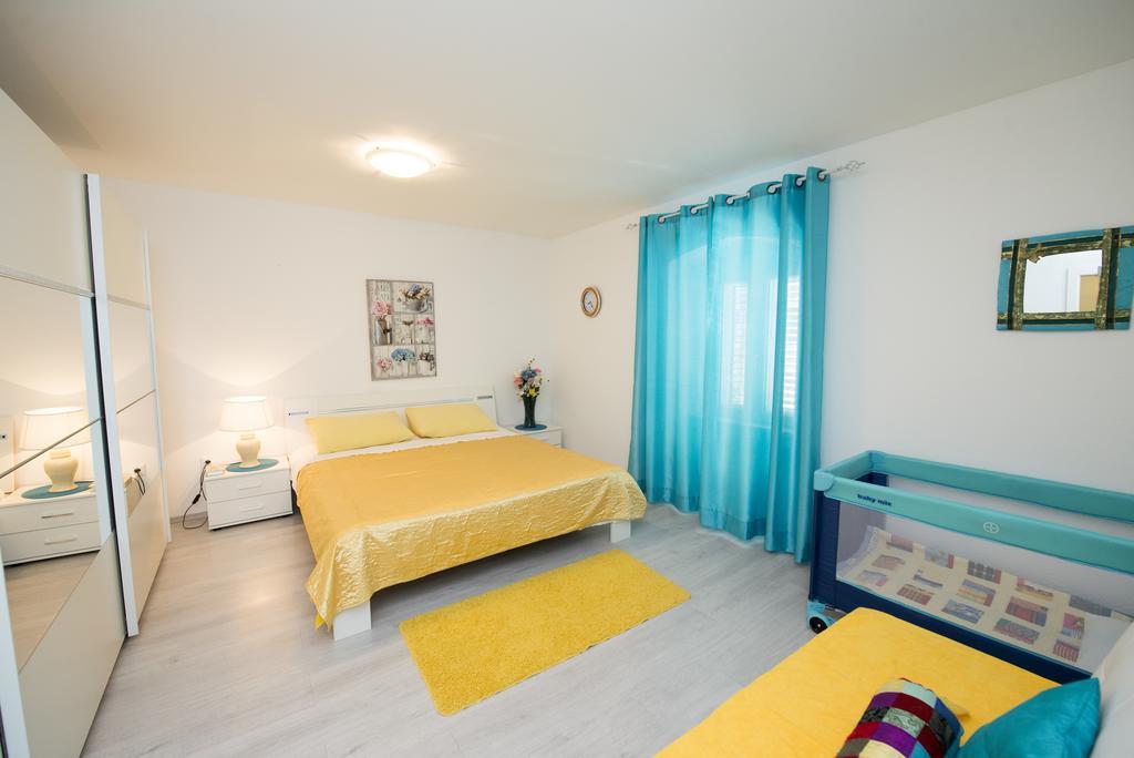 Apartment Dea สปลิท ภายนอก รูปภาพ