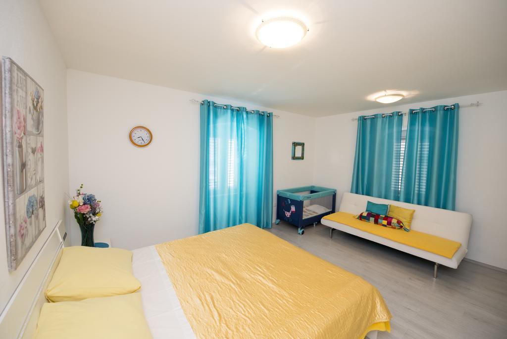 Apartment Dea สปลิท ภายนอก รูปภาพ