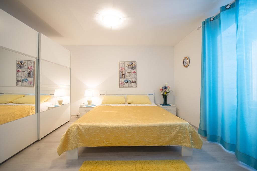 Apartment Dea สปลิท ภายนอก รูปภาพ